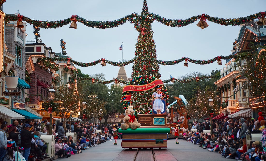 A Christmas Fantasy Parade en Main Street, U.S.A. de Disneyland Park